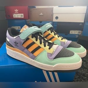 Adidas forum low